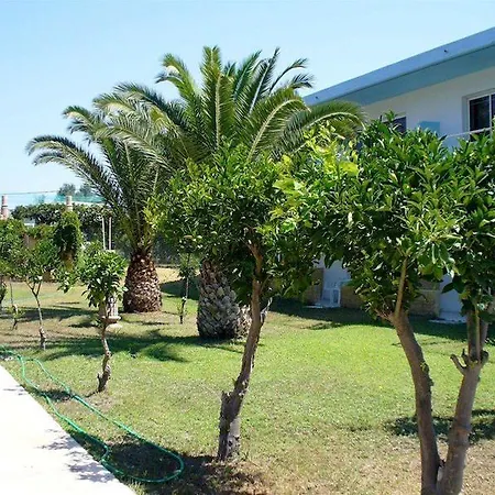 Nest Hotel 2*